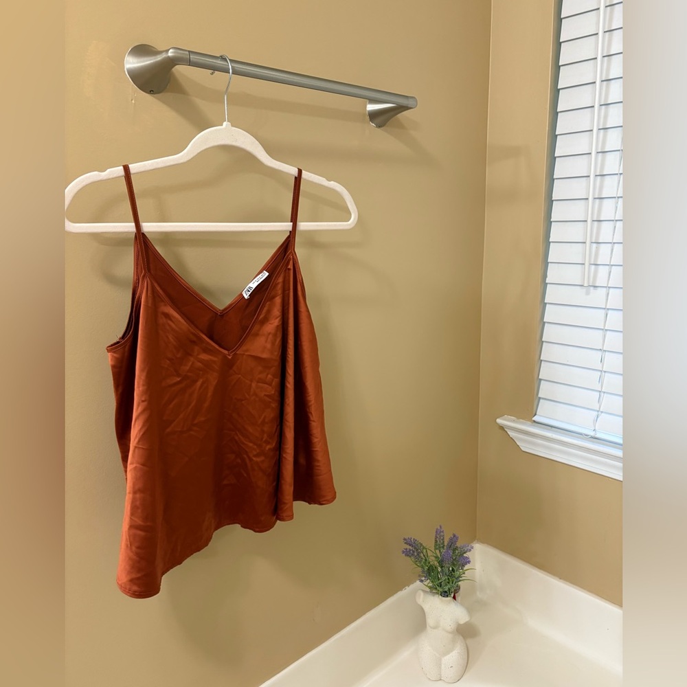 5/$20 Zara Silky V Neck Cami Top Rust M